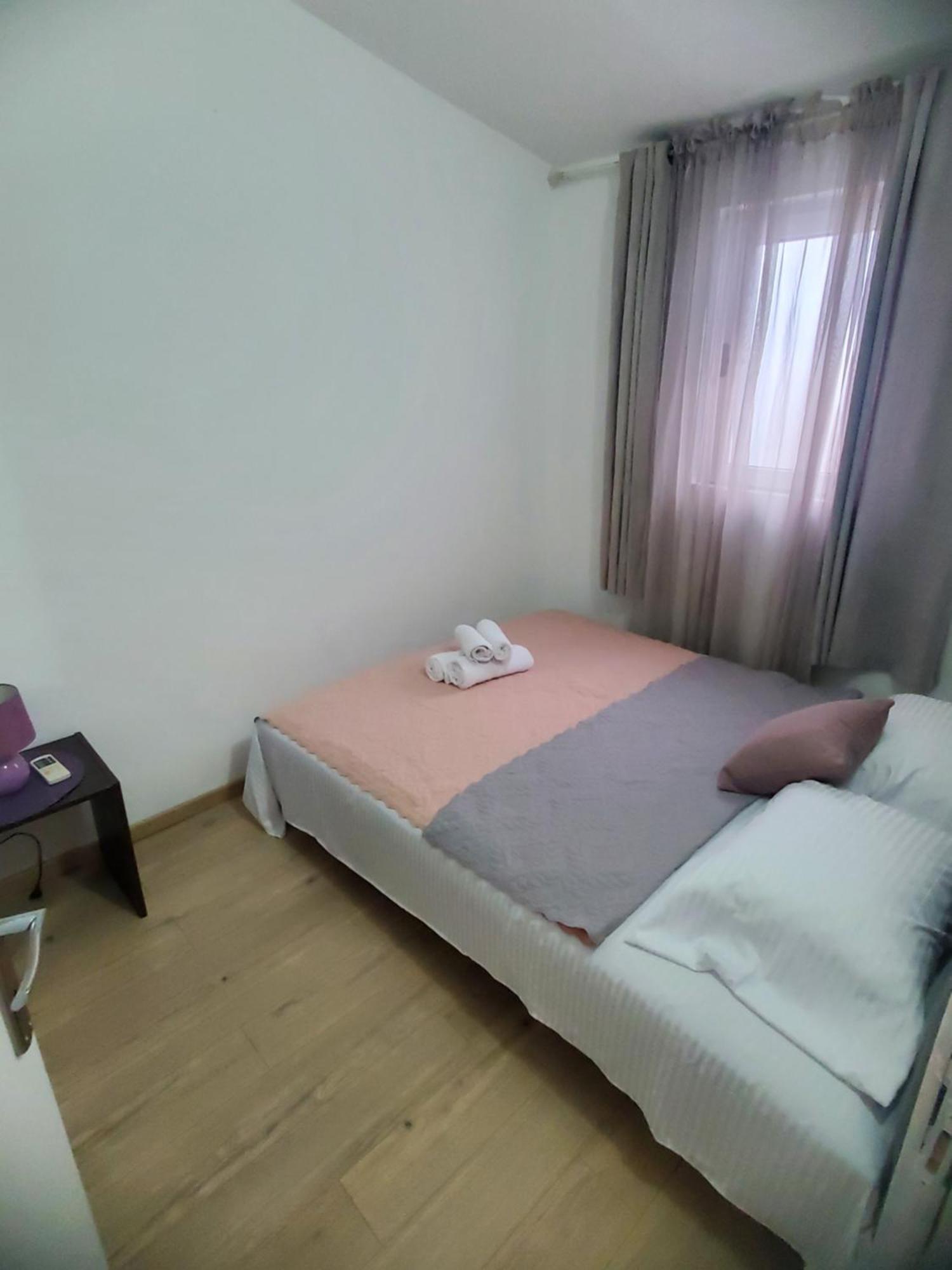 Apartmani Liki أولتْسي الغرفة الصورة